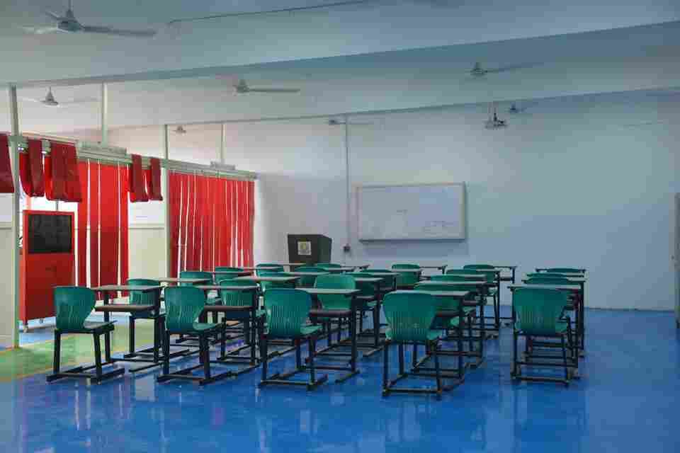 Maya Devi University Dehradun Classroom photo 3